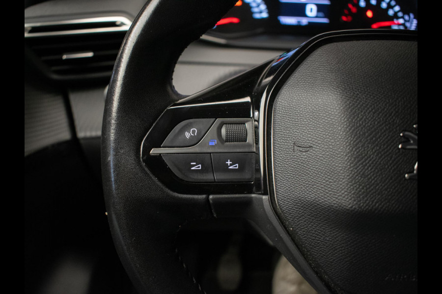 Peugeot 208 1.2 PureTech Blue Lease Active Sport (APPLE CARPLAY,NAVI,LED,PDC,CRUISE,CLIMATE,BLUETOOTH,DAB,SPORTSTOELEN,NETTESTAAT)