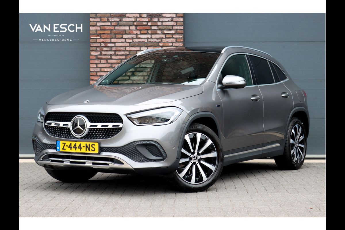 Mercedes-Benz GLA 250 e Business Solution Luxury Limited | Distronic+ | Panoramadak | Trekhaak | Memory | Burmester | Leder | Camera | Augmented Reality | Verwarmd Stuurwiel | Mercedes-Benz GLA 250 e Business Solution Luxury Limited | Distronic+ | Panoramadak | Trekhaak | Memory | Burmester | Leder | Camera | Augmented Reality | Verwarmd Stuurwiel |