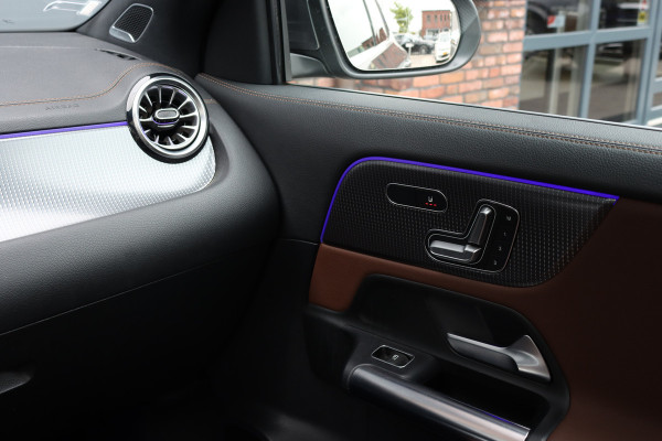 Mercedes-Benz GLA 250 e Business Solution Luxury Limited | Distronic+ | Panoramadak | Trekhaak | Memory | Burmester | Leder | Camera | Augmented Reality | Verwarmd Stuurwiel |