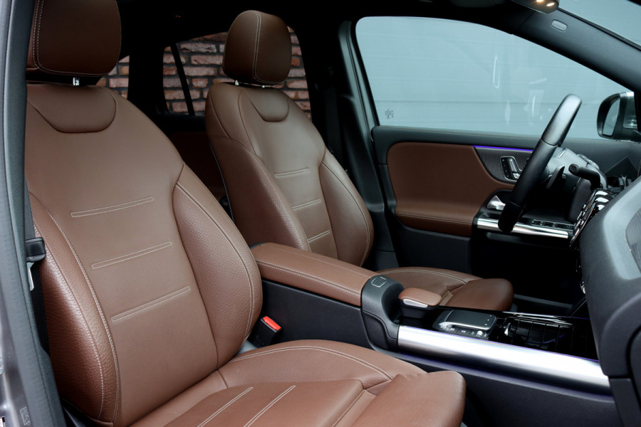 Mercedes-Benz GLA 250 e Business Solution Luxury Limited | Distronic+ | Panoramadak | Trekhaak | Memory | Burmester | Leder | Camera | Augmented Reality | Verwarmd Stuurwiel |