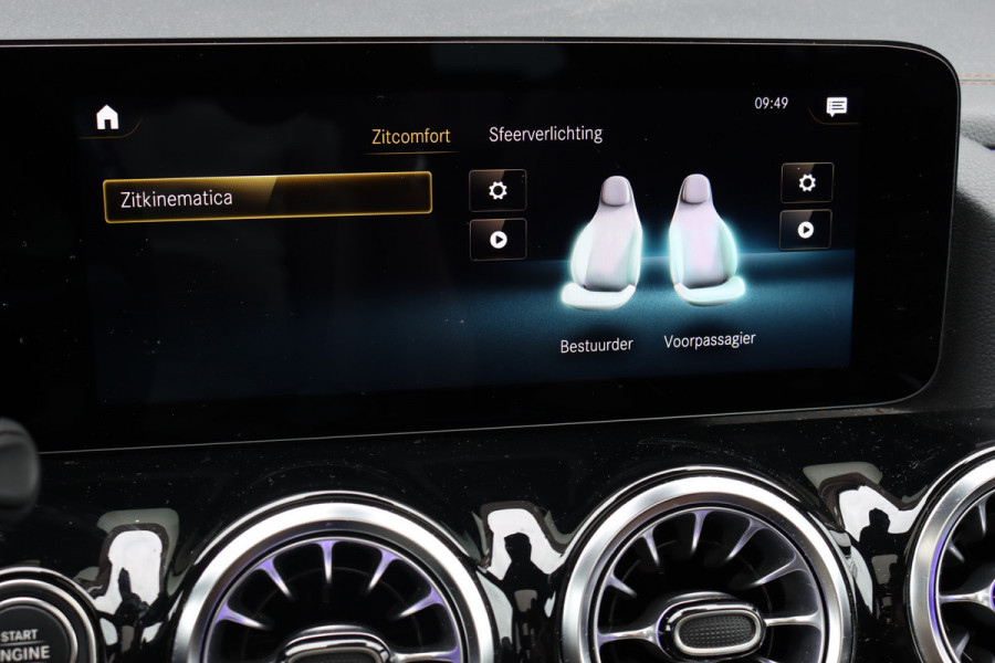 Mercedes-Benz GLA 250 e Business Solution Luxury Limited | Distronic+ | Panoramadak | Trekhaak | Memory | Burmester | Leder | Camera | Augmented Reality | Verwarmd Stuurwiel |