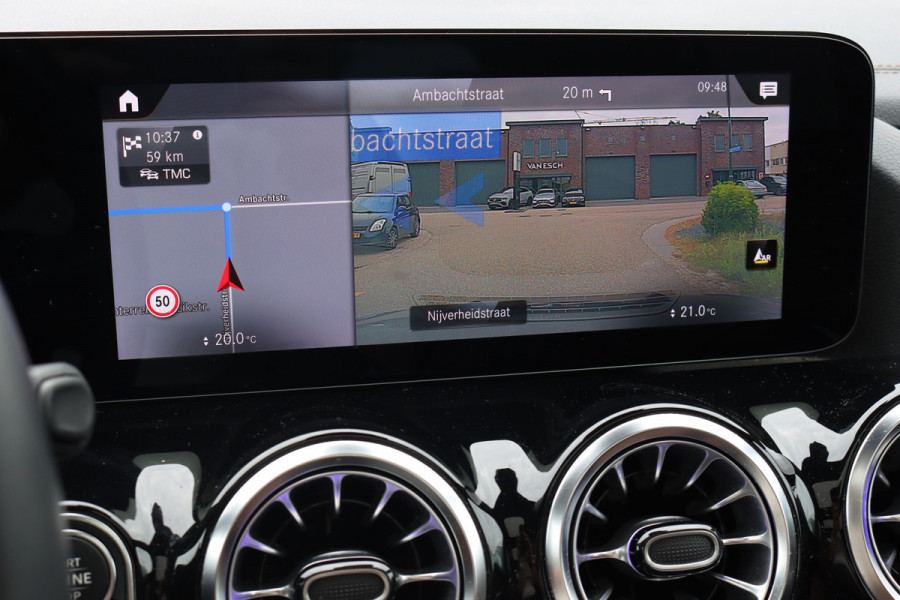 Mercedes-Benz GLA 250 e Business Solution Luxury Limited | Distronic+ | Panoramadak | Trekhaak | Memory | Burmester | Leder | Camera | Augmented Reality | Verwarmd Stuurwiel |