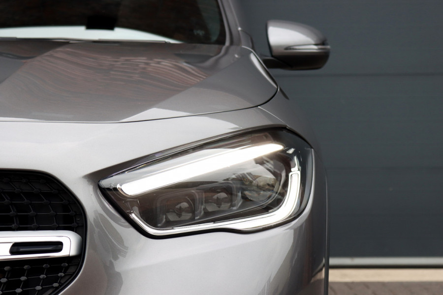 Mercedes-Benz GLA 250 e Business Solution Luxury Limited | Distronic+ | Panoramadak | Trekhaak | Memory | Burmester | Leder | Camera | Augmented Reality | Verwarmd Stuurwiel |