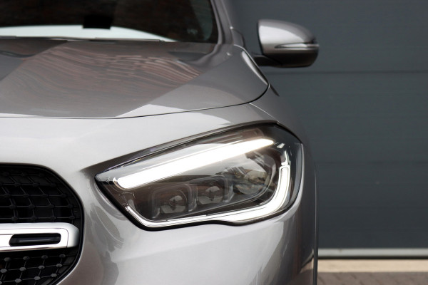 Mercedes-Benz GLA 250 e Business Solution Luxury Limited | Distronic+ | Panoramadak | Trekhaak | Memory | Burmester | Leder | Camera | Augmented Reality | Verwarmd Stuurwiel |