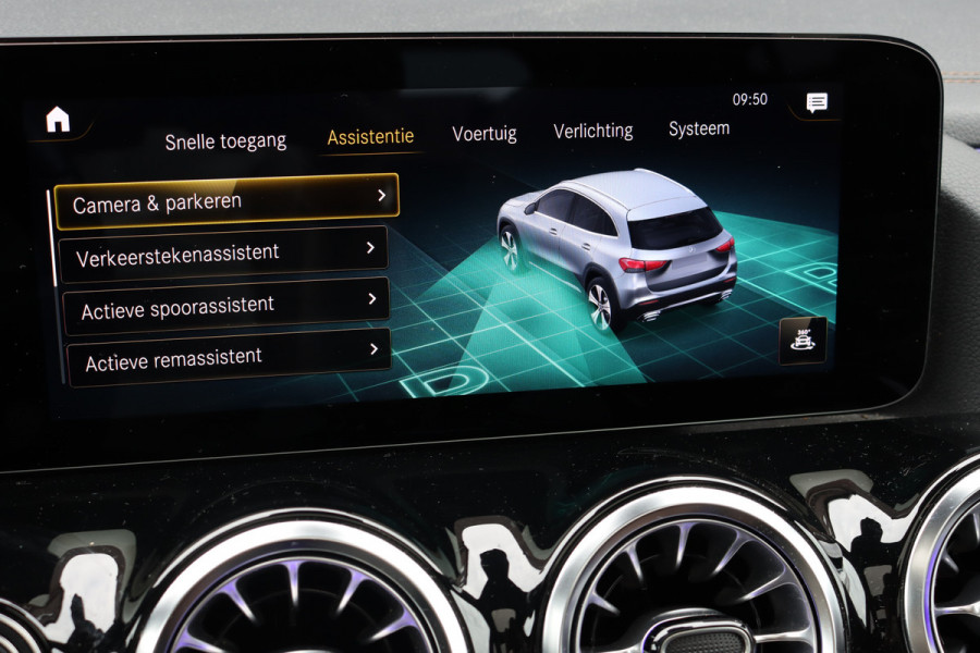 Mercedes-Benz GLA 250 e Business Solution Luxury Limited | Distronic+ | Panoramadak | Trekhaak | Memory | Burmester | Leder | Camera | Augmented Reality | Verwarmd Stuurwiel |