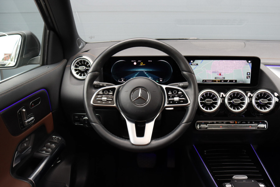 Mercedes-Benz GLA 250 e Business Solution Luxury Limited | Distronic+ | Panoramadak | Trekhaak | Memory | Burmester | Leder | Camera | Augmented Reality | Verwarmd Stuurwiel |