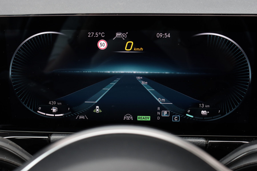 Mercedes-Benz GLA 250 e Business Solution Luxury Limited | Distronic+ | Panoramadak | Trekhaak | Memory | Burmester | Leder | Camera | Augmented Reality | Verwarmd Stuurwiel |