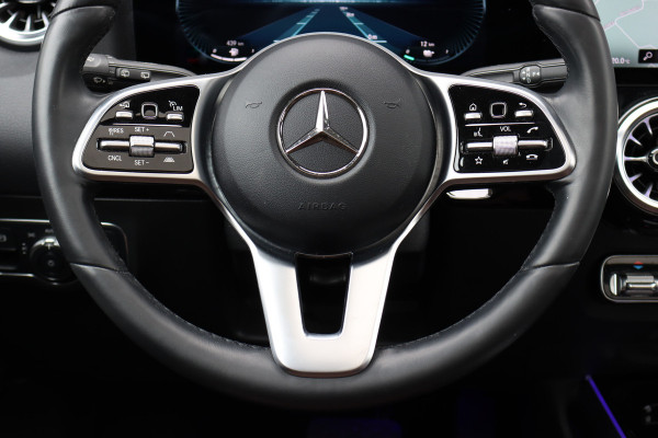 Mercedes-Benz GLA 250 e Business Solution Luxury Limited | Distronic+ | Panoramadak | Trekhaak | Memory | Burmester | Leder | Camera | Augmented Reality | Verwarmd Stuurwiel |