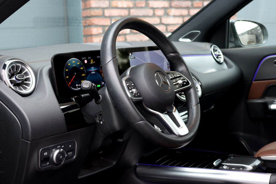 Mercedes-Benz GLA 250 e Business Solution Luxury Limited | Distronic+ | Panoramadak | Trekhaak | Memory | Burmester | Leder | Camera | Augmented Reality | Verwarmd Stuurwiel |