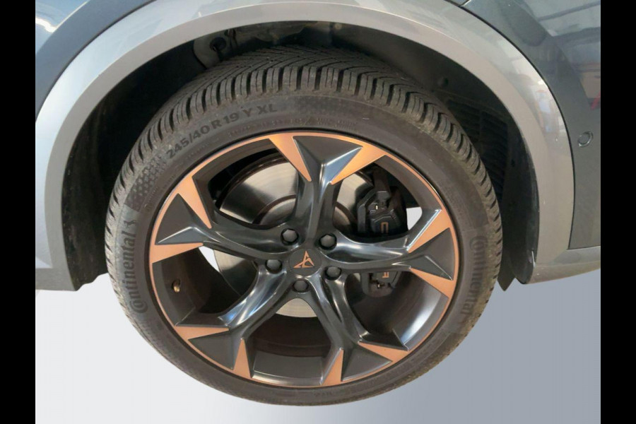 CUPRA Formentor 1.4 e-Hybrid VZ Copper Edition 245pk | Elektrische Trekhaak | Stoelverwarming | Adaptive cruise control | Achteruitrijcamera