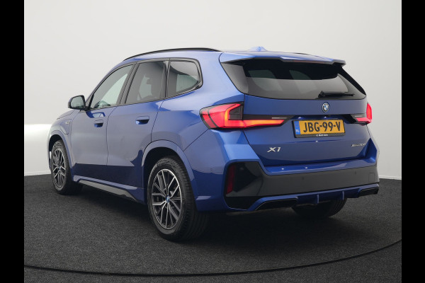 BMW X1 xDrive30e M Sport Plug In Hybrid 327pk Dealer O.H PHEV | Head Up | Adaptive Cruise | M Sportstuur | 360 Camera | Harman Kardon | Lederen Sportstoelen Massage & Memory | Apple Carplay | Navigatie| Virtual | DAB |