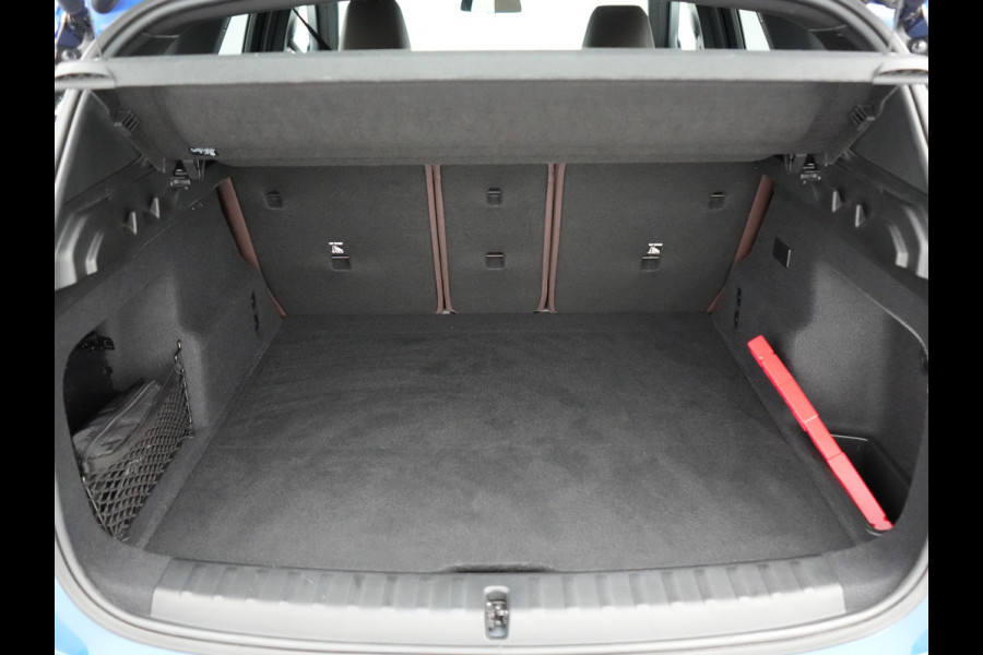 BMW X1 xDrive30e M Sport Plug In Hybrid 327pk Dealer O.H PHEV | Head Up | Adaptive Cruise | M Sportstuur | 360 Camera | Harman Kardon | Lederen Sportstoelen Massage & Memory | Apple Carplay | Navigatie| Virtual | DAB |