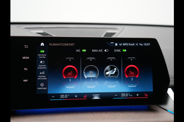 BMW X1 xDrive30e M Sport Plug In Hybrid 327pk Dealer O.H PHEV | Head Up | Adaptive Cruise | M Sportstuur | 360 Camera | Harman Kardon | Lederen Sportstoelen Massage & Memory | Apple Carplay | Navigatie| Virtual | DAB |