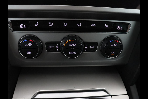 Volkswagen Passat 1.4 TSI Comfortline | Stoelverwarming | Trekhaak | Adaptive cruise | Climate control | Navigatie | Parkeerhulp | Bluetooth | DAB