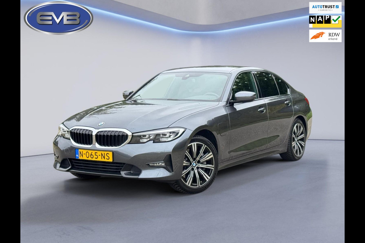 BMW 3-serie 330e Business Edition Plus, lederen sportinterieur, electrisch bedienbare trekhaak, vele opties, dealer onderhouden BMW 3-serie 330e Business Edition Plus, lederen sportinterieur, electrisch bedienbare trekhaak, vele opties, dealer onderhouden