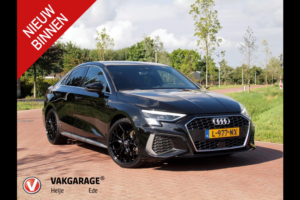 Audi A3 Limousine 35 TFSI S edition Dubbele S-line | Apple Carplay | Nederlandse Auto | Trekhaak |