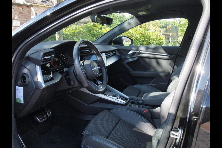 Audi A3 Limousine 35 TFSI S edition Dubbele S-line | Apple Carplay | Nederlandse Auto | Trekhaak |