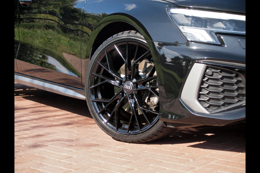 Audi A3 Limousine 35 TFSI S edition Dubbele S-line | Apple Carplay | Nederlandse Auto | Trekhaak |