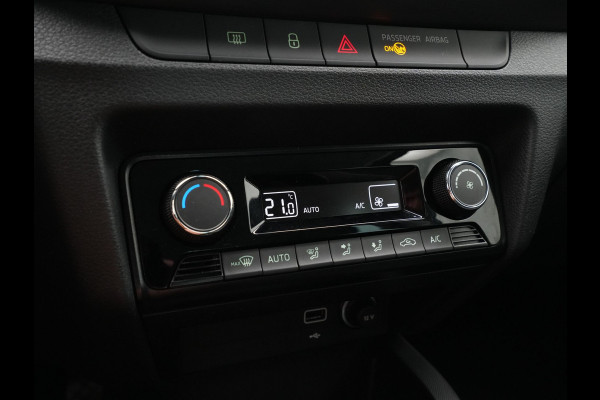Škoda Fabia 1.0 TSI 95pk Style Clima Navigatie Parkeersensoren Privacyglas 323
