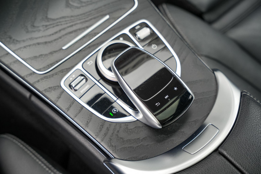 Mercedes-Benz C-Klasse Estate 180 Sport Edition Premium Plus AMG Panoramadak Burmester Memory LED 19''LM