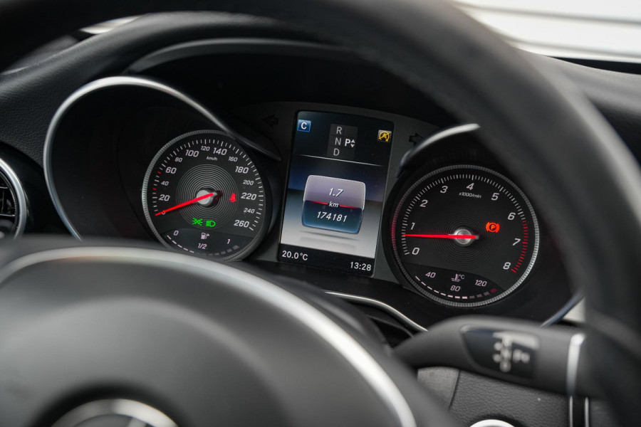 Mercedes-Benz C-Klasse Estate 180 Sport Edition Premium Plus AMG Panoramadak Burmester Memory LED 19''LM