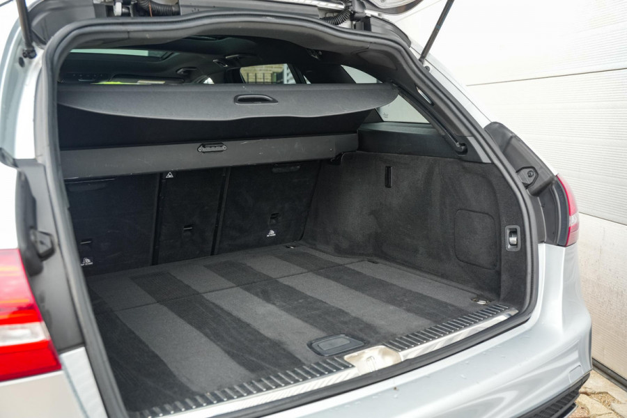 Mercedes-Benz C-Klasse Estate 180 Sport Edition Premium Plus AMG Panoramadak Burmester Memory LED 19''LM
