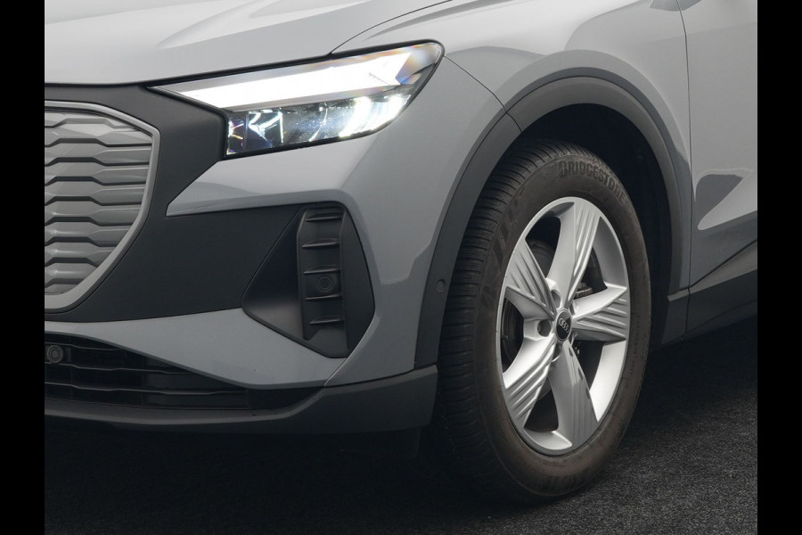 Audi Q4 e-tron Sportback 35 Edition 55 kWh 170pk Dealer O.H INCL BTW | Adaptive Cruise | Camera | Verwarmde Stoelen | Virtual | Front Assist | Navigatie | DAB |
