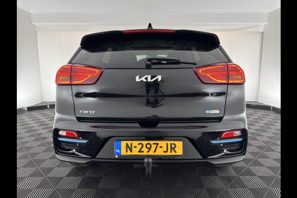 Kia e-Niro DynamicPlusLine 64 kWh (INCL-BTW) Aut.*PANO | LEATHER-FABRIC | FULL-LED | NAVI-FULLMAP | DAB+ | ADAPT.CRUISE | CAMERA | HEATED-COMFORTSEATS | KEYLESS | DIGI-COCKPIT | SHIFT-PADDLES | CARPLAY | LANE-ASSIST | 17"ALU*