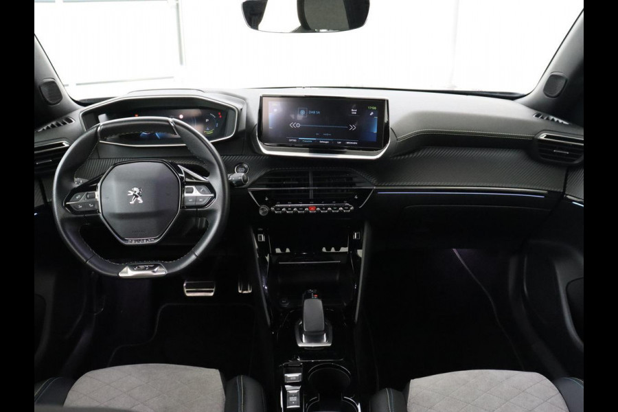 Peugeot e-2008 EV GT Pack 50 kWh | Stoelverwarming | Alcantara | Adaptive cruise | Camera | Carplay | Navigatie | Keyless | Digital Cockpit | Dodehoek detectie | Climate control