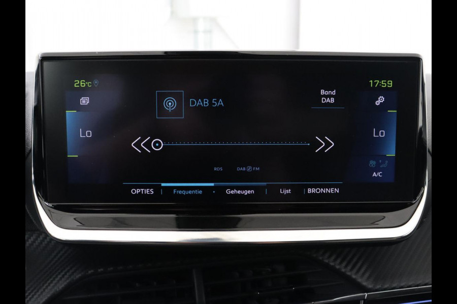 Peugeot e-2008 EV GT Pack 50 kWh | Stoelverwarming | Alcantara | Adaptive cruise | Camera | Carplay | Navigatie | Keyless | Digital Cockpit | Dodehoek detectie | Climate control