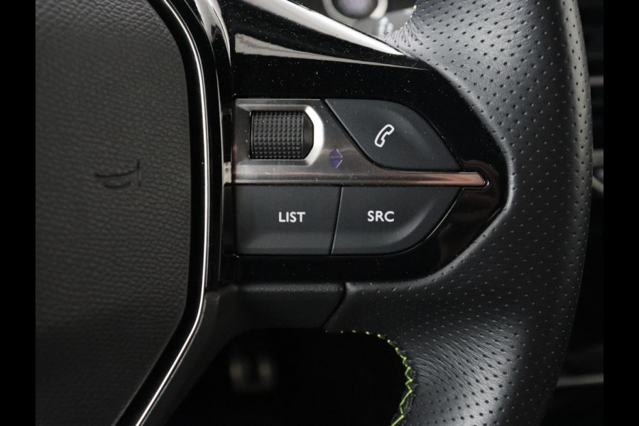 Peugeot e-2008 EV GT Pack 50 kWh | Stoelverwarming | Alcantara | Adaptive cruise | Camera | Carplay | Navigatie | Keyless | Digital Cockpit | Dodehoek detectie | Climate control
