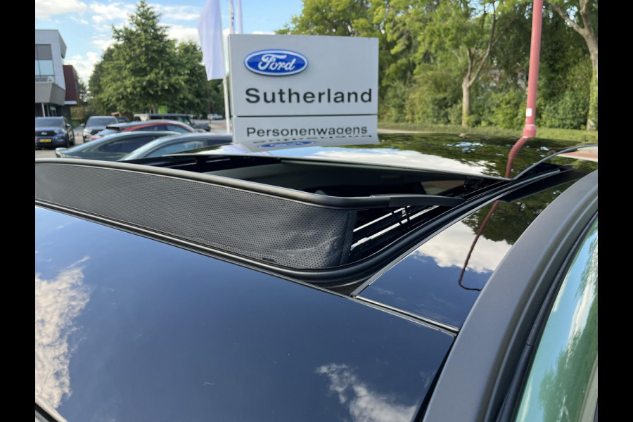 Ford Kuga 2.5 PHEV Active X Panoramadak | Winter Pack | Wegklapbare trekhaak | 19 inch lichtmetalen velgen | Reservewiel | Adaptieve Matrix LED koplampen met Coast to Coast | Prijs incl. 4.000 Ford voordeel