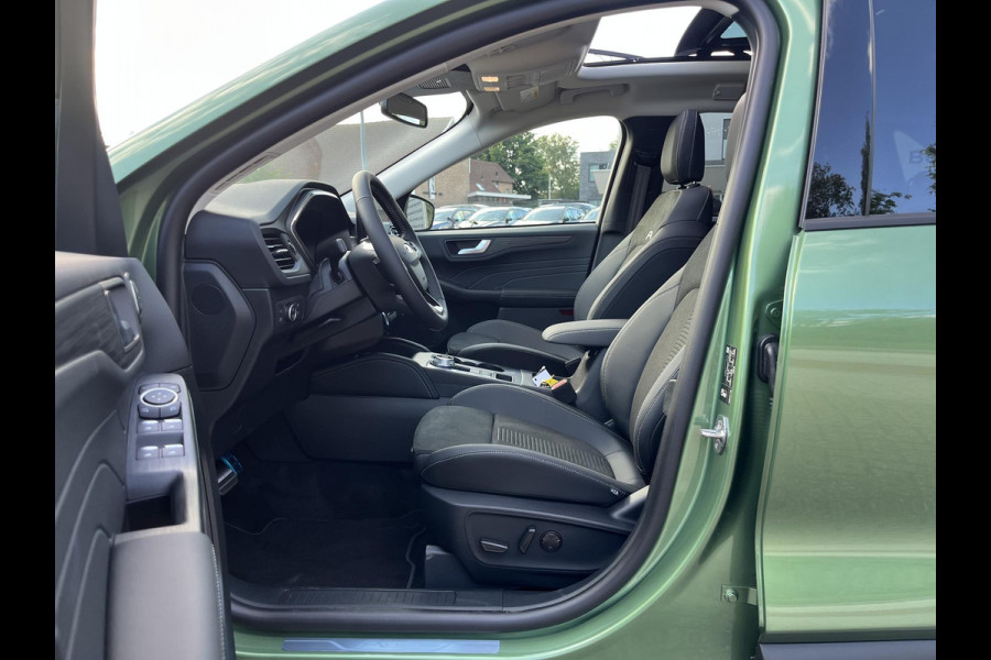 Ford Kuga 2.5 PHEV Active X Panoramadak | Winter Pack | Wegklapbare trekhaak | 19 inch lichtmetalen velgen | Reservewiel | Adaptieve Matrix LED koplampen met Coast to Coast | Prijs incl. 4.000 Ford voordeel
