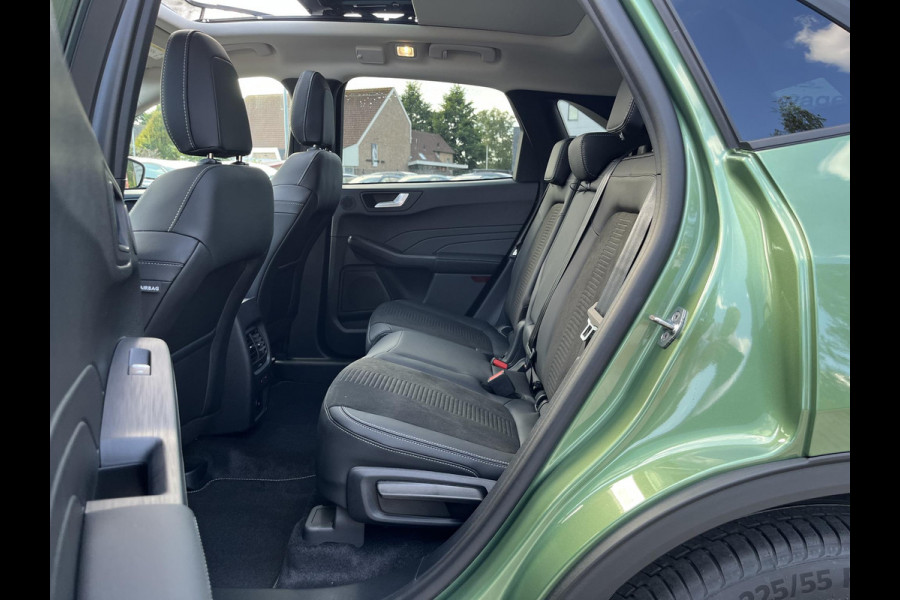 Ford Kuga 2.5 PHEV Active X Panoramadak | Winter Pack | Wegklapbare trekhaak | 19 inch lichtmetalen velgen | Reservewiel | Adaptieve Matrix LED koplampen met Coast to Coast | Prijs incl. 4.000 Ford voordeel