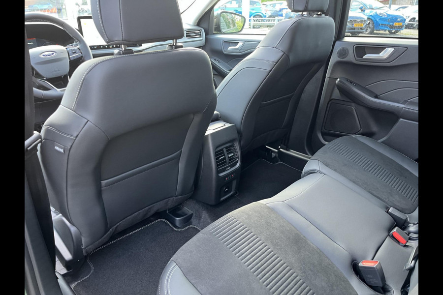 Ford Kuga 2.5 PHEV Active X Panoramadak | Winter Pack | Wegklapbare trekhaak | 19 inch lichtmetalen velgen | Reservewiel | Adaptieve Matrix LED koplampen met Coast to Coast | Prijs incl. 4.000 Ford voordeel