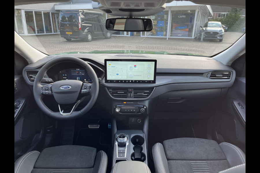 Ford Kuga 2.5 PHEV Active X Panoramadak | Winter Pack | Wegklapbare trekhaak | 19 inch lichtmetalen velgen | Reservewiel | Adaptieve Matrix LED koplampen met Coast to Coast | Prijs incl. 4.000 Ford voordeel