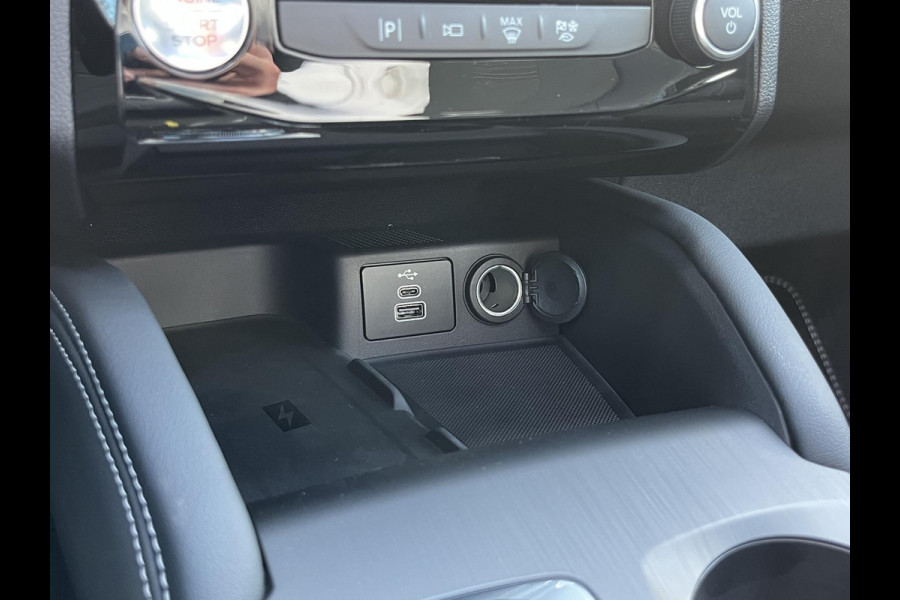 Ford Kuga 2.5 PHEV Active X Panoramadak | Winter Pack | Wegklapbare trekhaak | 19 inch lichtmetalen velgen | Reservewiel | Adaptieve Matrix LED koplampen met Coast to Coast | Prijs incl. 4.000 Ford voordeel