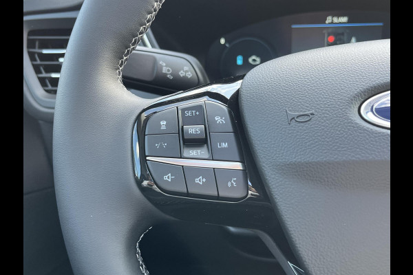 Ford Kuga 2.5 PHEV Active X Panoramadak | Winter Pack | Wegklapbare trekhaak | 19 inch lichtmetalen velgen | Reservewiel | Adaptieve Matrix LED koplampen met Coast to Coast | Prijs incl. 4.000 Ford voordeel