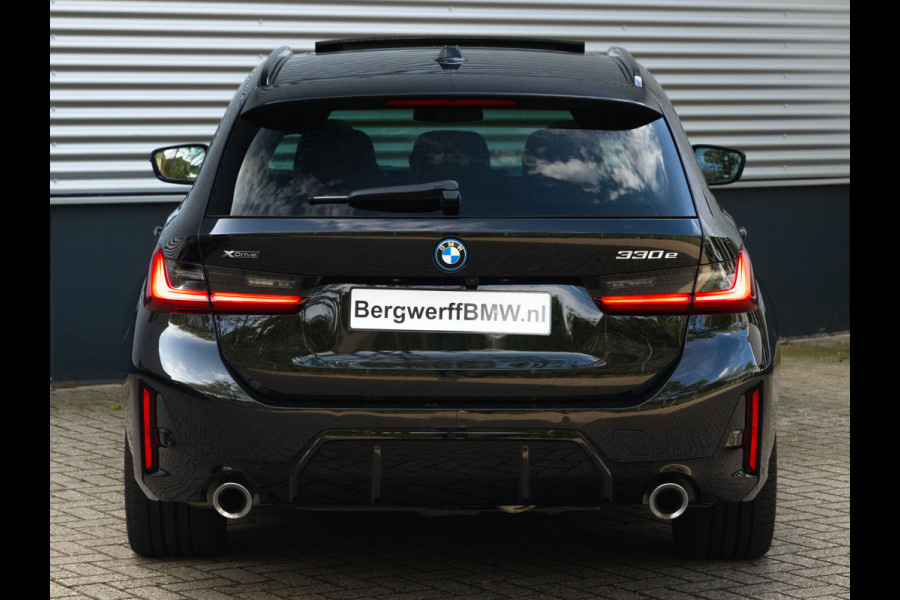 BMW 3 Serie Touring 330e xDrive M-Sport - Pano - Driving Ass Prof - Trekhaak - Head-up