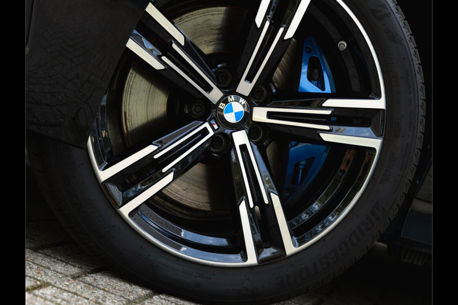 BMW 3 Serie Touring 330e xDrive M-Sport - Pano - Driving Ass Prof - Trekhaak - Head-up