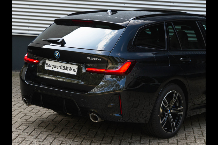 BMW 3 Serie Touring 330e xDrive M-Sport - Pano - Driving Ass Prof - Trekhaak - Head-up