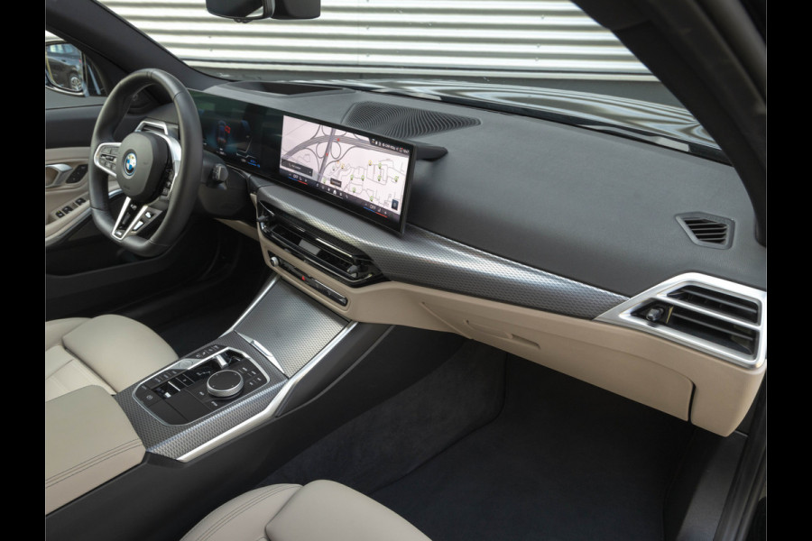 BMW 3 Serie Touring 330e xDrive M-Sport - Pano - Driving Ass Prof - Trekhaak - Head-up
