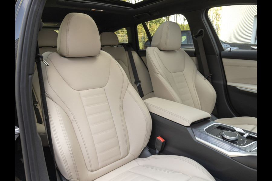 BMW 3 Serie Touring 330e xDrive M-Sport - Pano - Driving Ass Prof - Trekhaak - Head-up