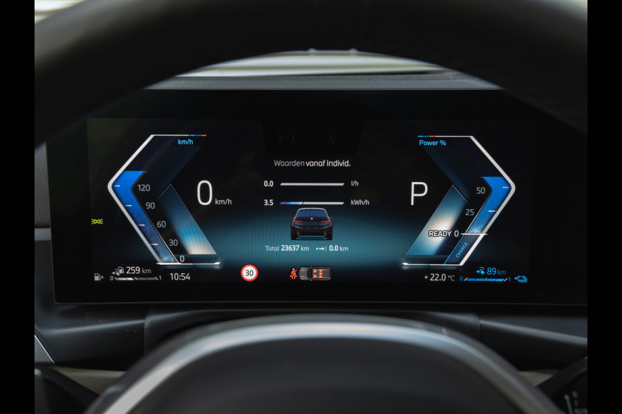 BMW 3 Serie Touring 330e xDrive M-Sport - Pano - Driving Ass Prof - Trekhaak - Head-up