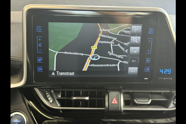 Toyota C-HR 1.8 Hybrid Dynamic Cruise control Climate control Navigatie DAB Achteruitrijcamera