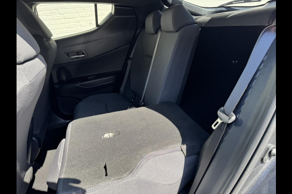 Toyota C-HR 1.8 Hybrid Dynamic Cruise control Climate control Navigatie DAB Achteruitrijcamera
