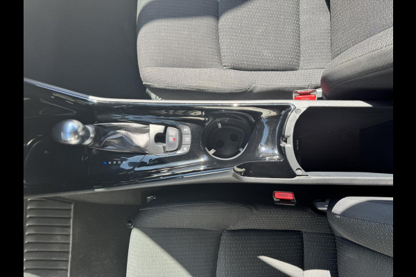 Toyota C-HR 1.8 Hybrid Dynamic Cruise control Climate control Navigatie DAB Achteruitrijcamera