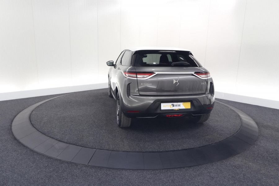 DS DS 3 Crossback 50 kwh e-Tense So Chic | Camera | Dodehoekdetectie | Head-Up Display | Apple Carplay | Stoelverwarming