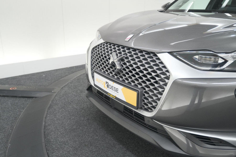 DS DS 3 Crossback 50 kwh e-Tense So Chic | Camera | Dodehoekdetectie | Head-Up Display | Apple Carplay | Stoelverwarming