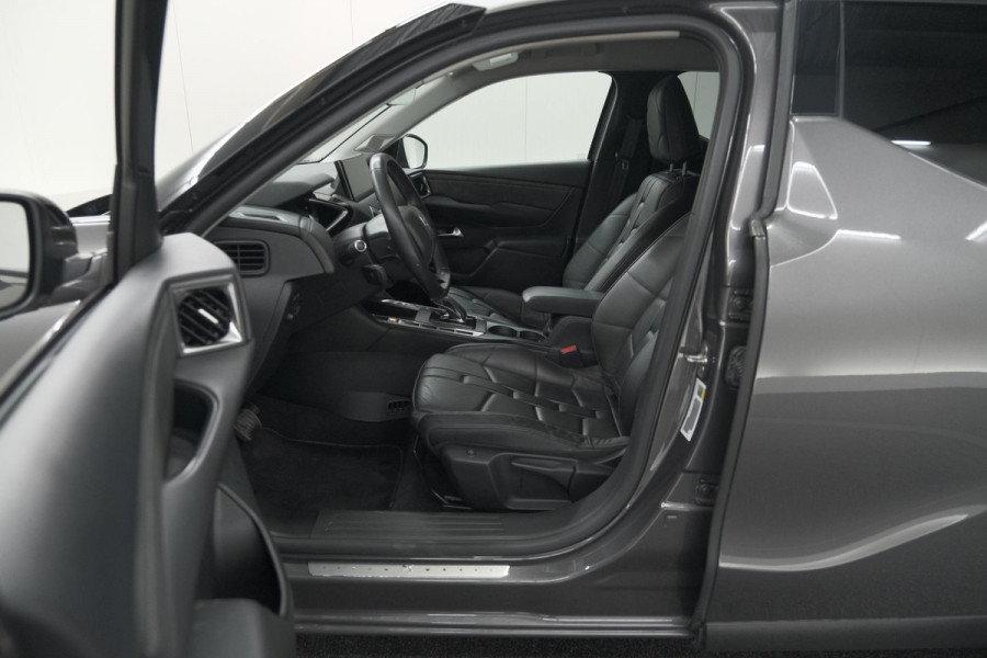 DS DS 3 Crossback 50 kwh e-Tense So Chic | Camera | Dodehoekdetectie | Head-Up Display | Apple Carplay | Stoelverwarming